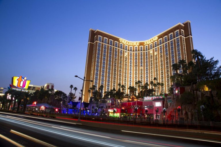 Where Do UFC Fighters Stay in Vegas: Your Ultimate Guide